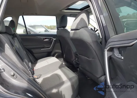 2023 Toyota Rav4 Xle z USA, uszkodzony, nr VIN 2T3W1RFV2PW291900